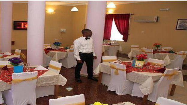 Toprate Luxury Hotel Owerri Bagian luar foto