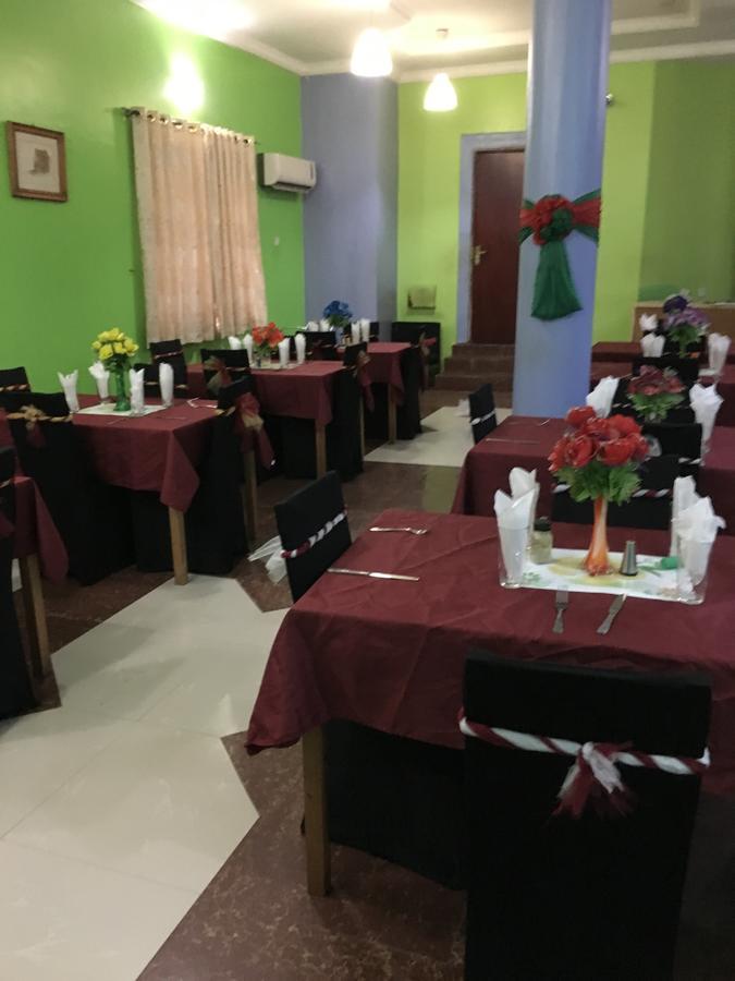 Toprate Luxury Hotel Owerri Bagian luar foto